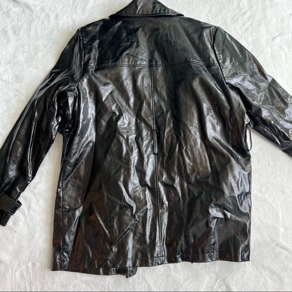 TOPSHOP Vegan Patent Leather Coat - Picture 3 of 10